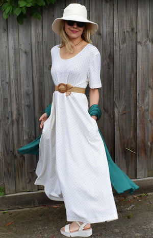 Vintage Ivory & Black Spot