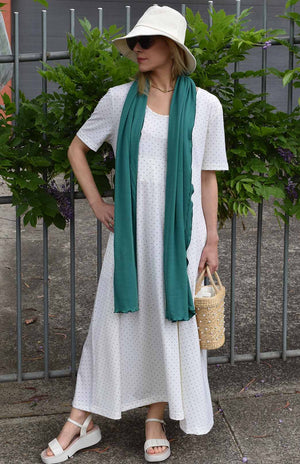 Vintage Ivory & Black Spot