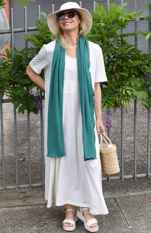 Vintage Ivory & Black Spot