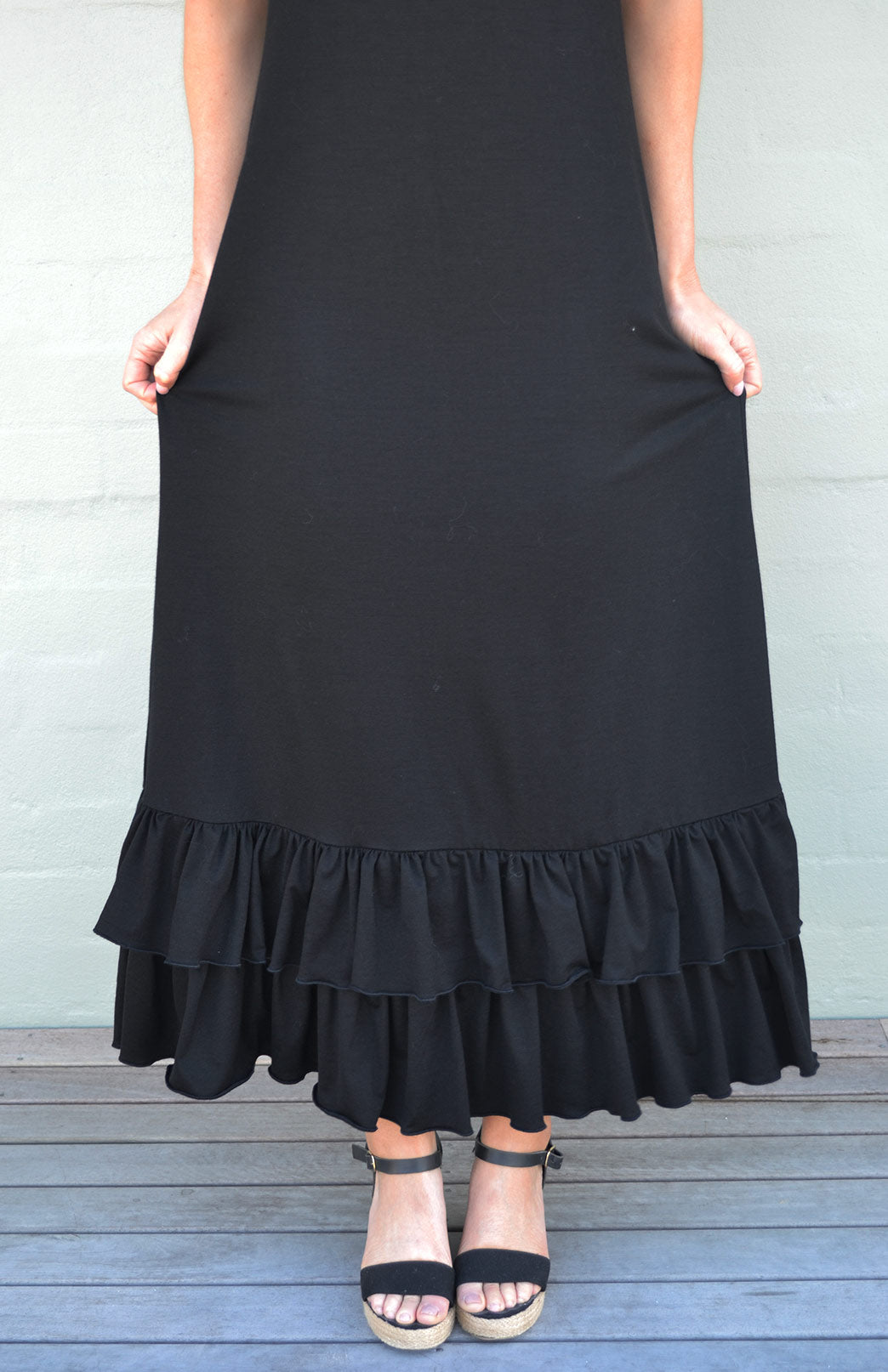 Black Women&#39;s Maxi Merino Wool Ruffle Skirt
