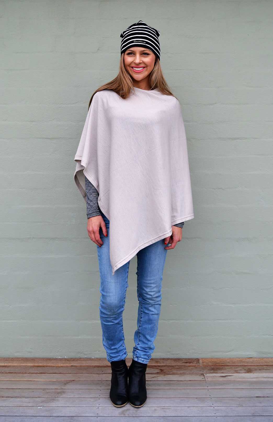 Classic Poncho Women's Merino Wool Classic Lightweight Poncho