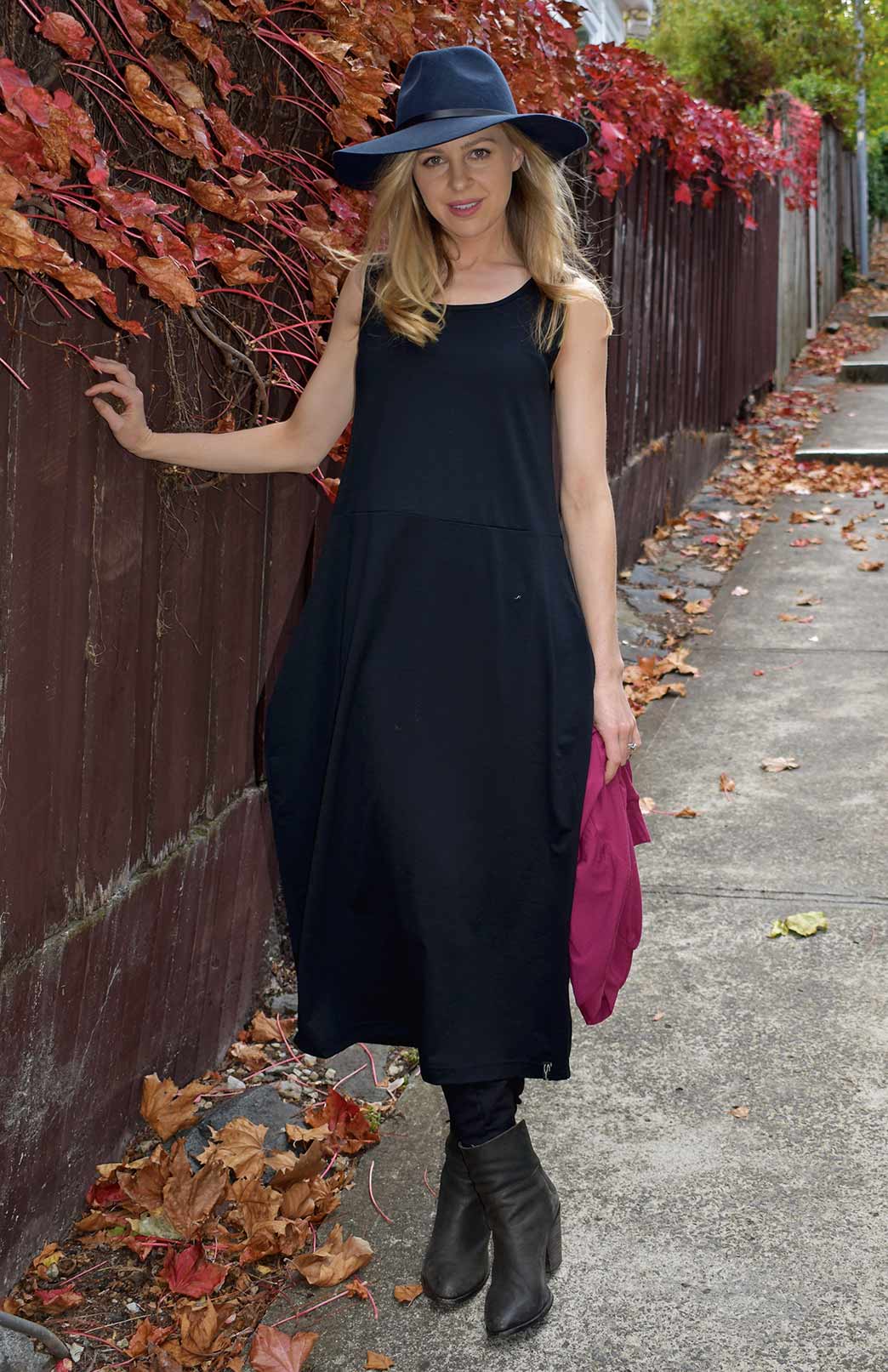 Black Women&#39;s Merino Wool Sleeveless Dress
