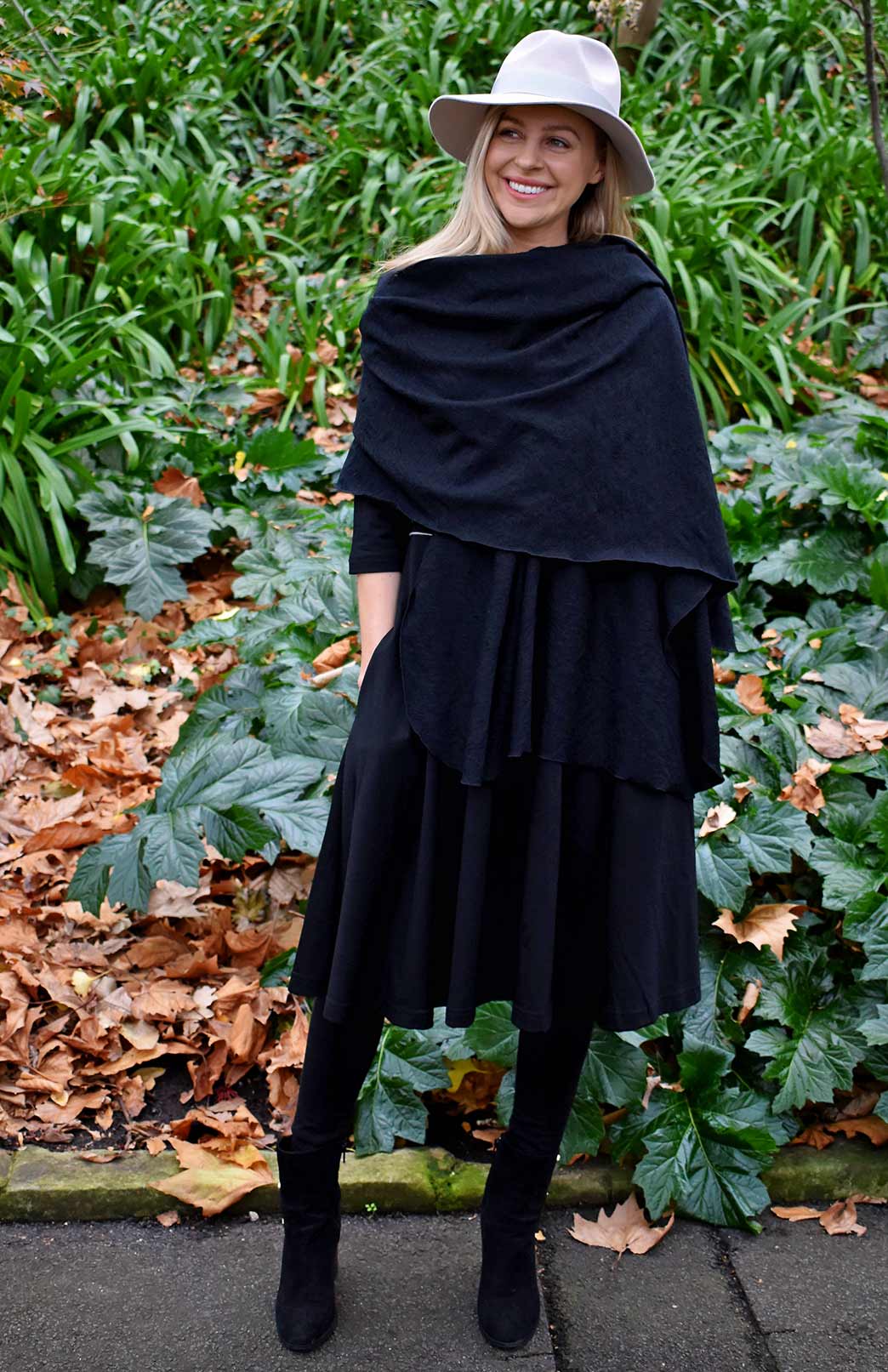 Black Zig Zag Women's Patterned Scarf