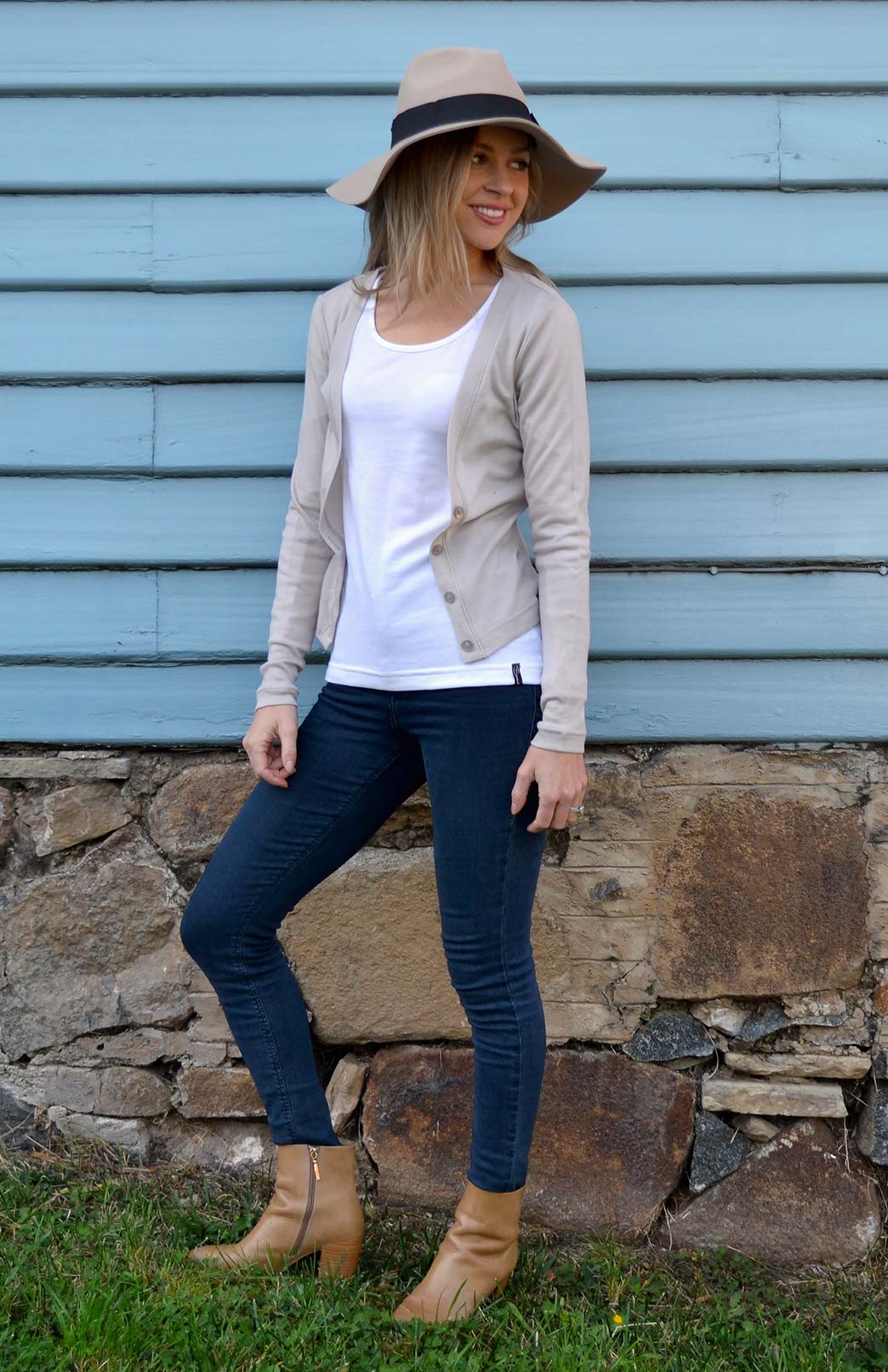 Soft Sand Women's Cropped Cardigan with Long Sleeves