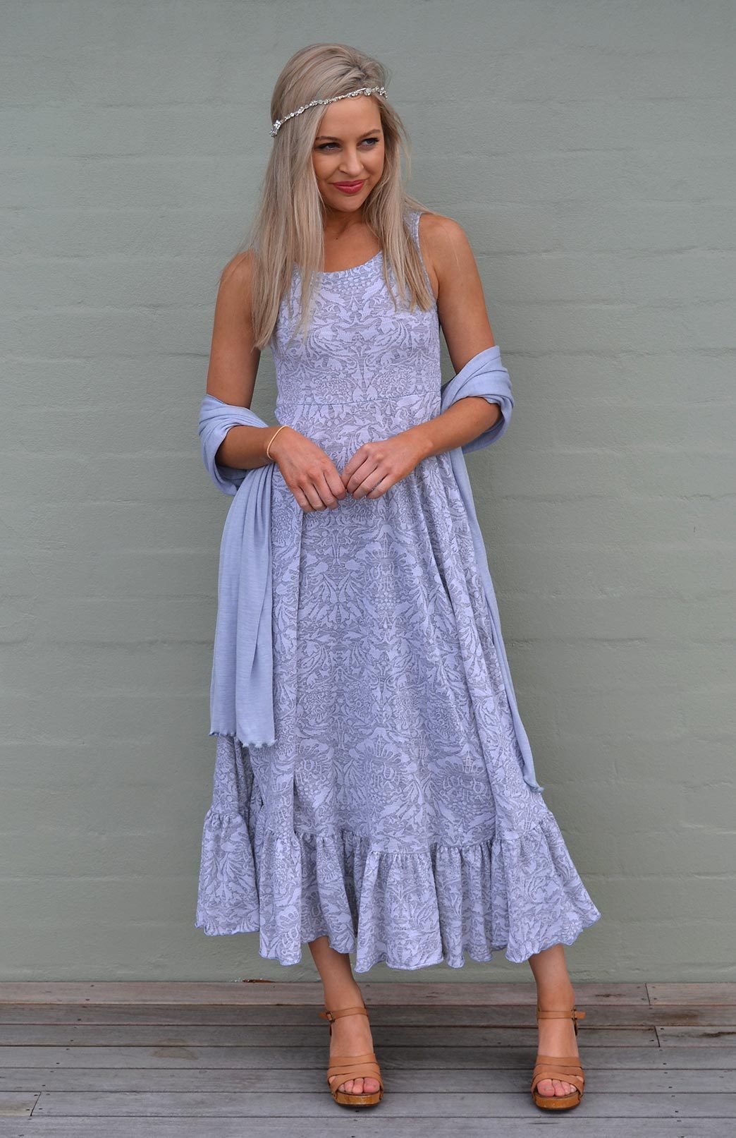 Vintage Ivory Floral This stunning ruffled hem wool blend maxi dress is a delight to wear! 