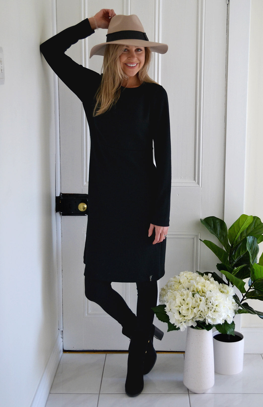 Black Women&#39;s Merino Wool Straight Dress with Long Sleeves
