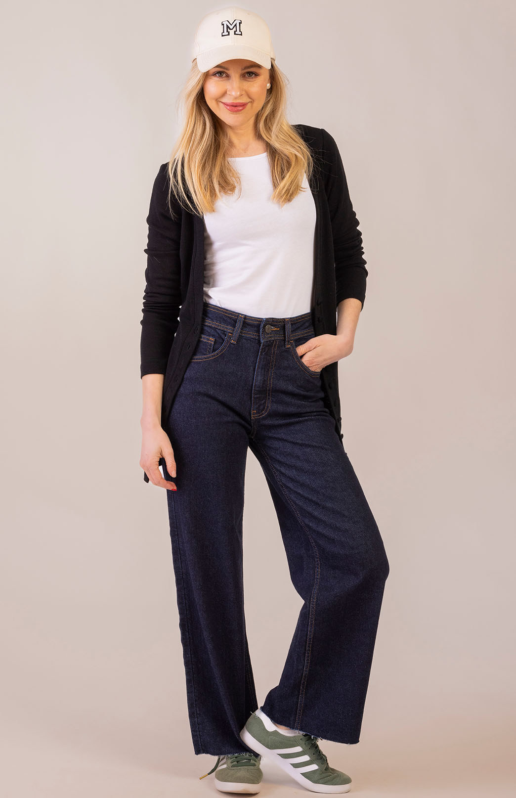 Black Women&#39;s Merino Wool Long Sleeve Button Cardigan
