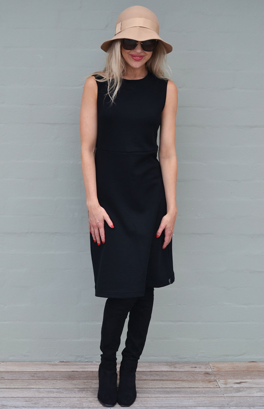 Black Women's Merino Wool Sleeveless Straight Dress