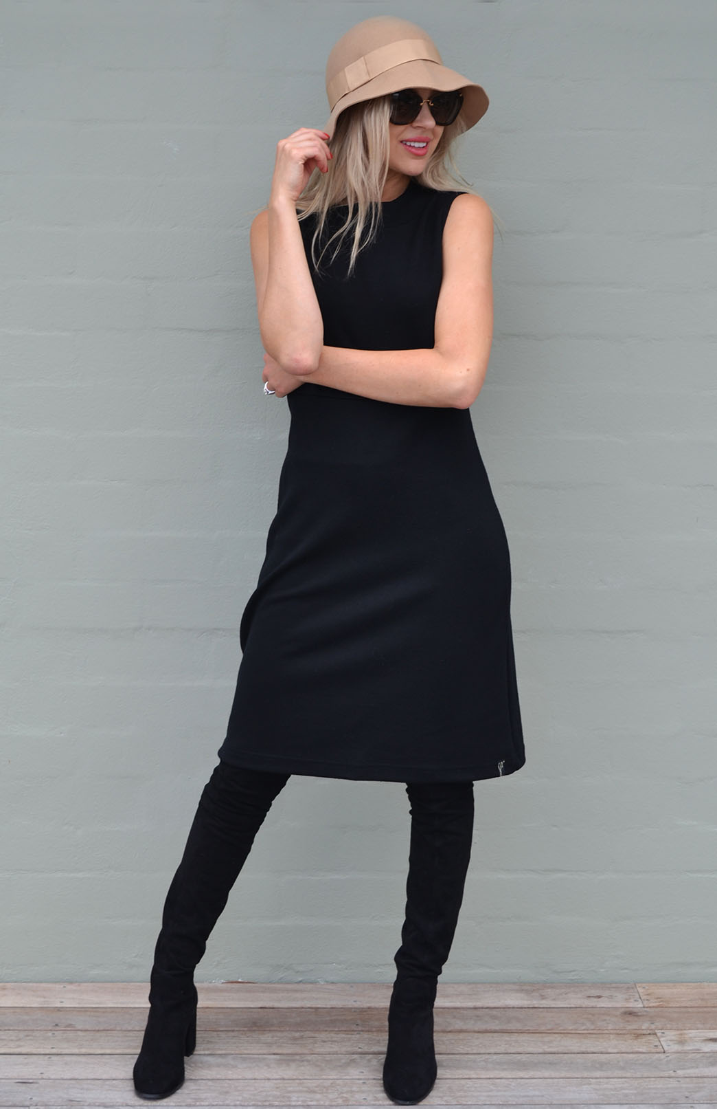 Black Women's Merino Wool Sleeveless Straight Dress
