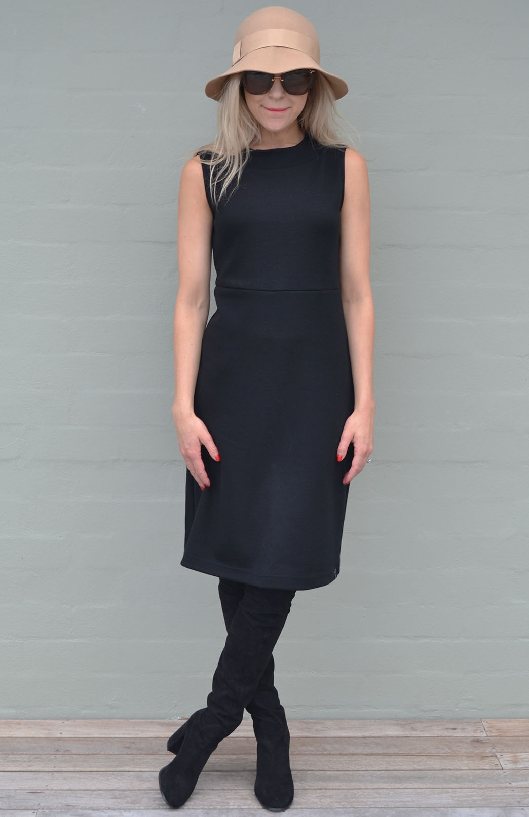 Black Women's Merino Wool Sleeveless Straight Dress