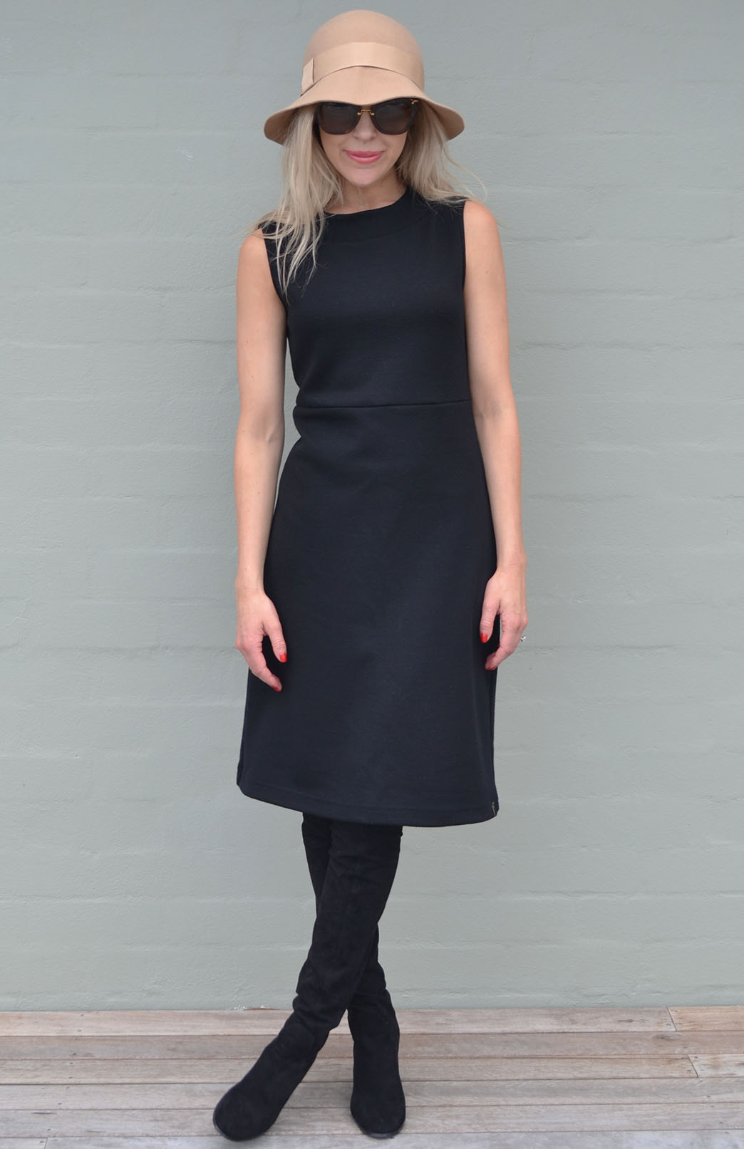 Black Women's Merino Wool Sleeveless Straight Dress