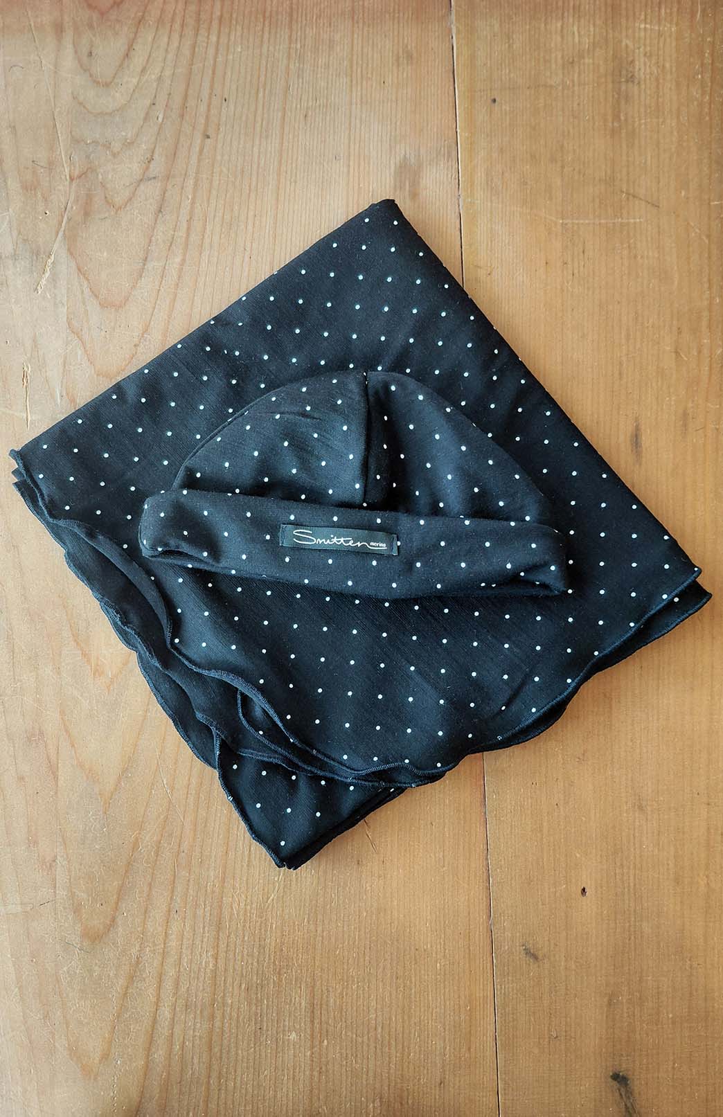Black & White Spot Pure Merino Wool Baby Wrap and Beanie Set