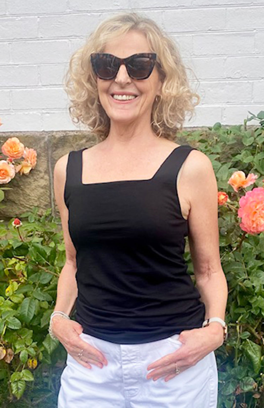 Black Women's Sleeveless Merino Wool Square Neck Tank Top
