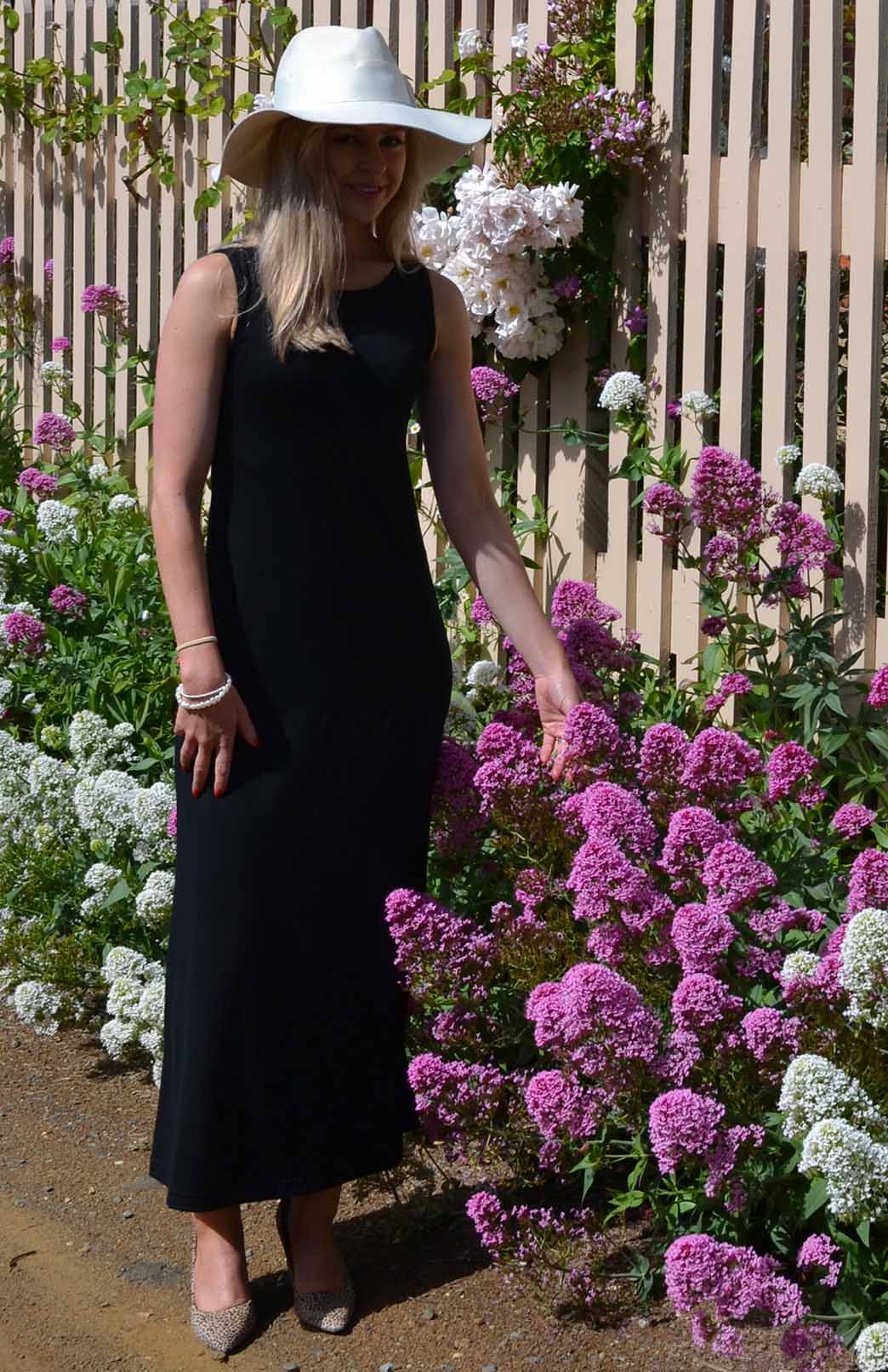 Black Women's Merino Wool Sleeveless Boat Neck Dress