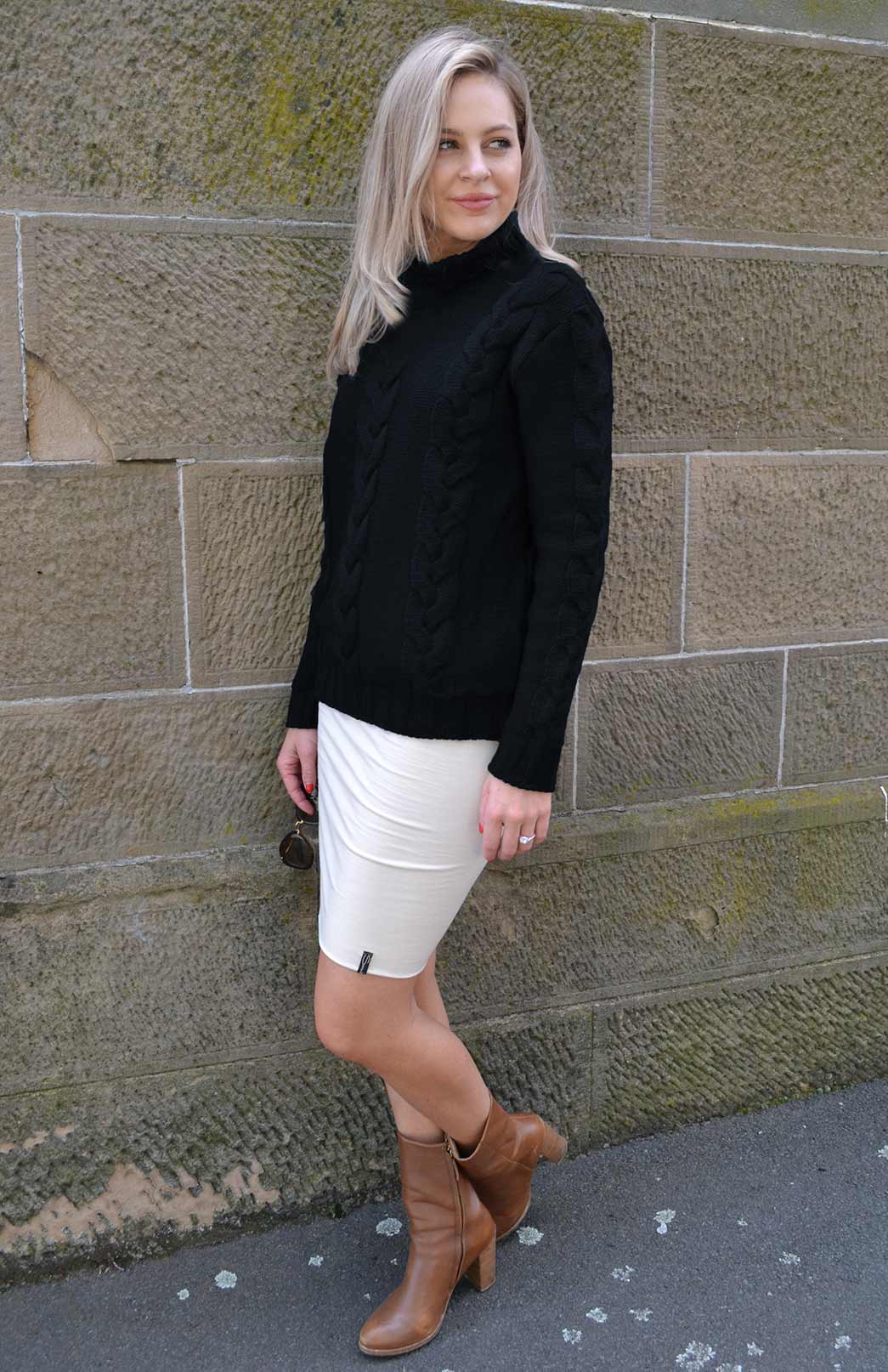 Black Women's Merino Wool Cable Knit Jumper 