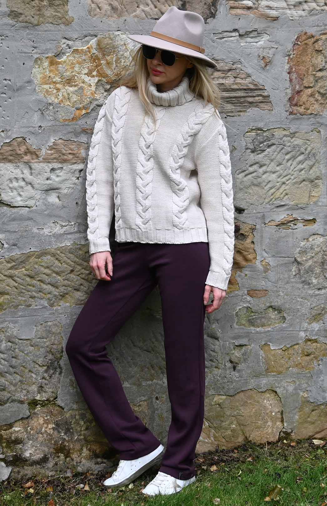 Oatmeal Women's Merino Wool Cable Knit Jumper 