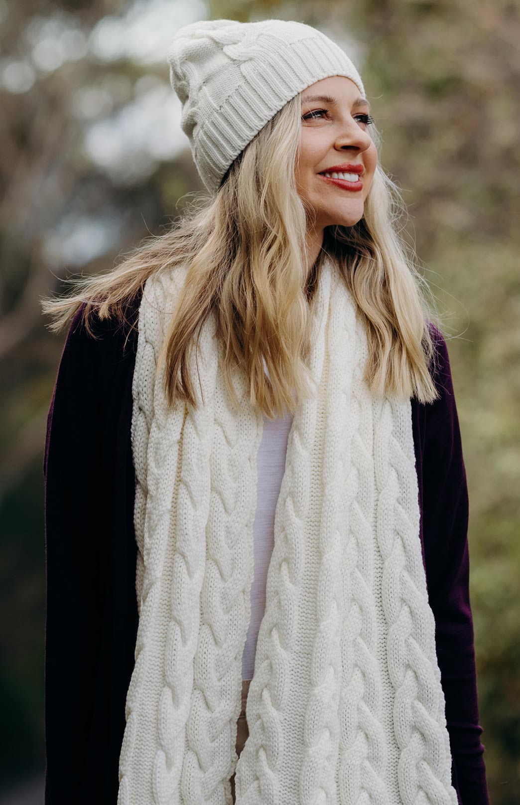 Ivory Women's Merino Wool Chunky Cable Knit Scarf