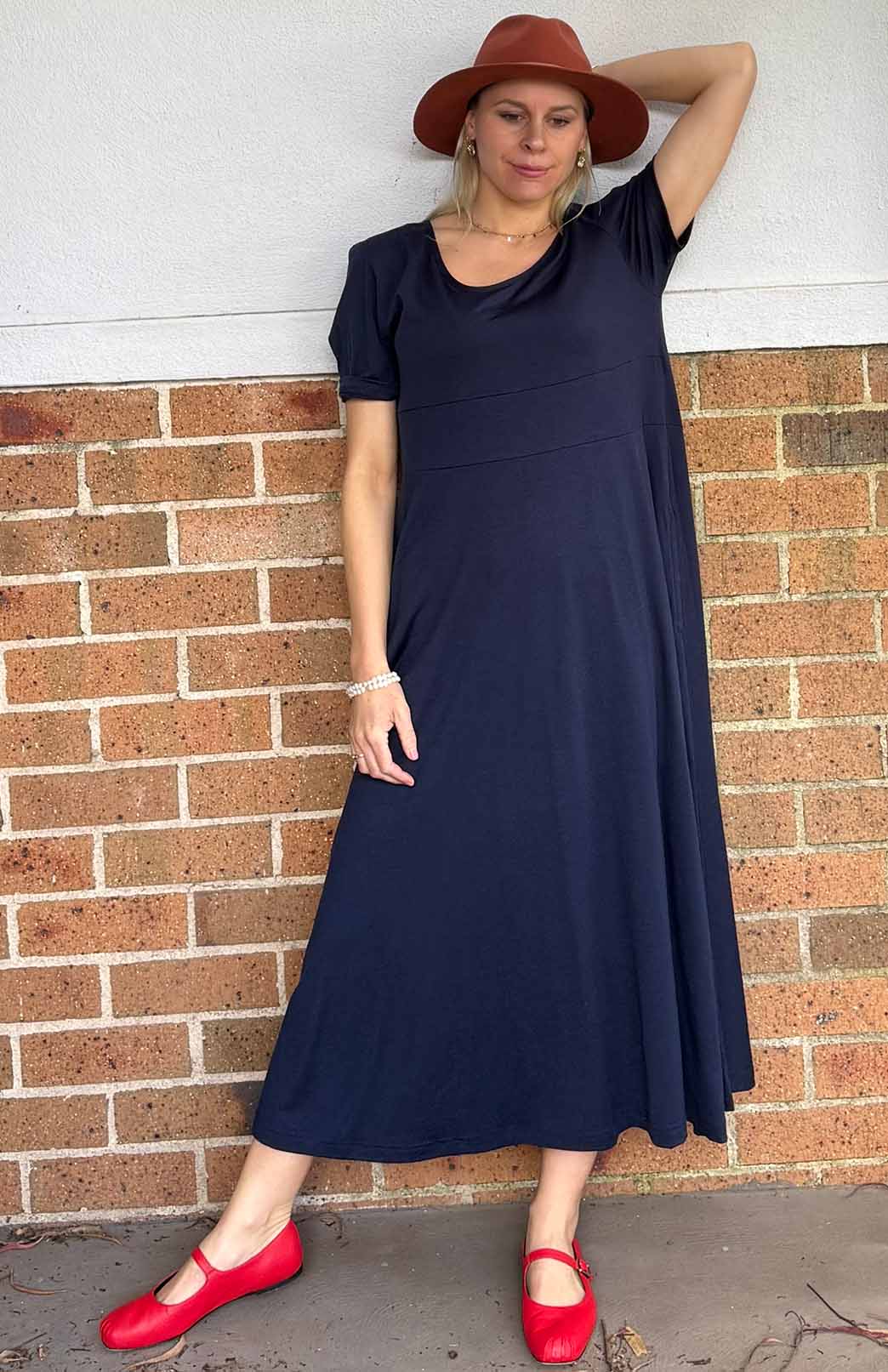 French Navy Blue Women&#39;s Loose Fitting Merino Wool Short Sleeve Dress

