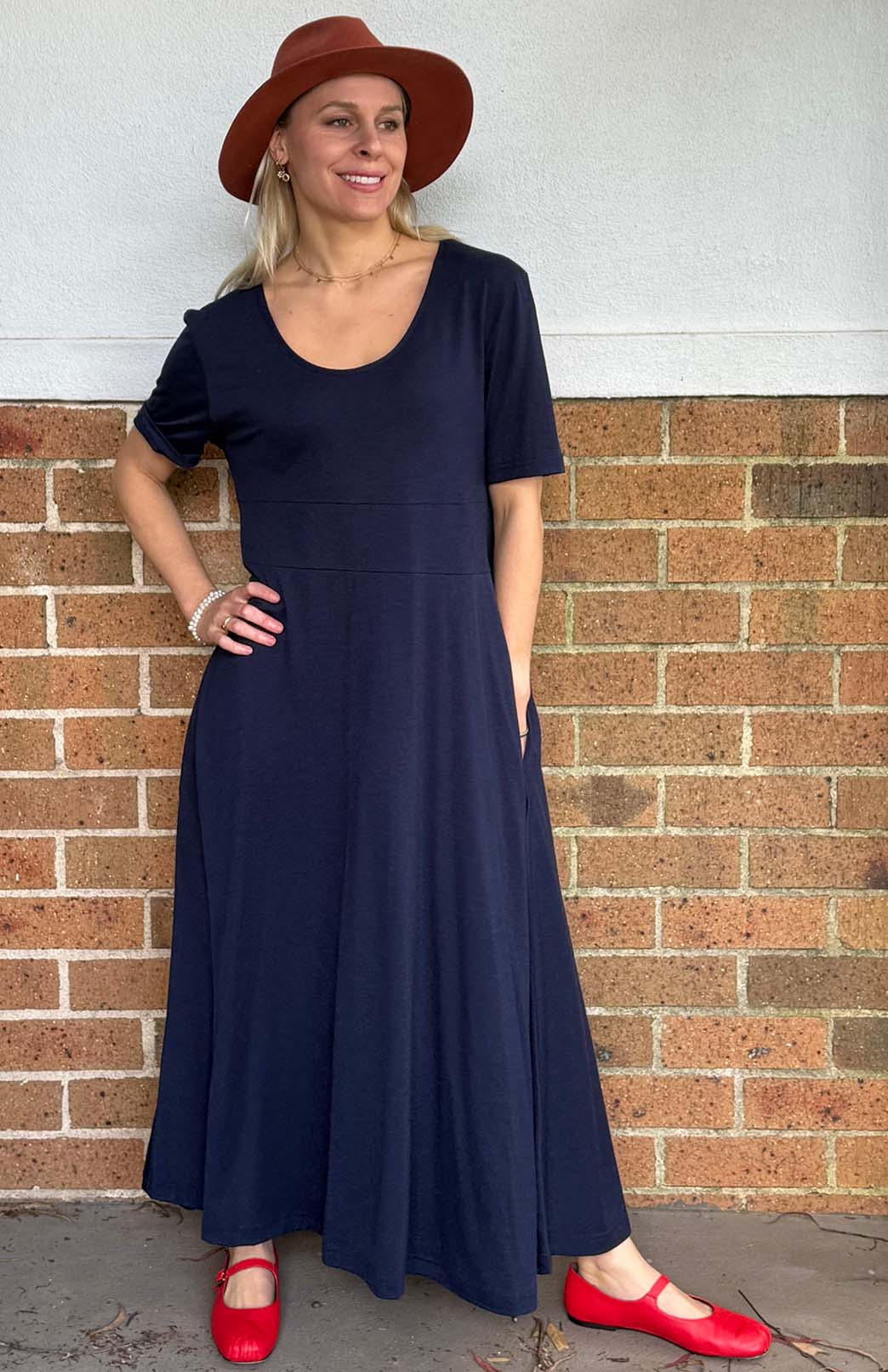 French Navy Blue Women&#39;s Loose Fitting Merino Wool Short Sleeve Dress
