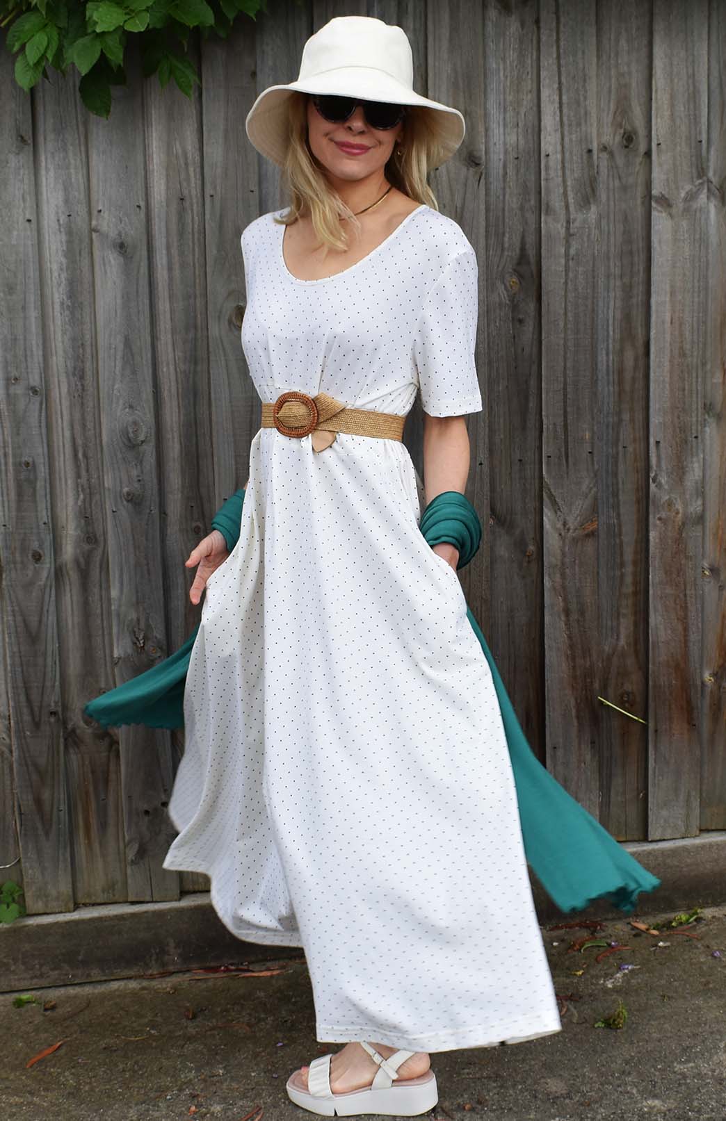 Vintage Ivory & Black Spot Women's Loose Fitting Merino Wool Short Sleeve Dress