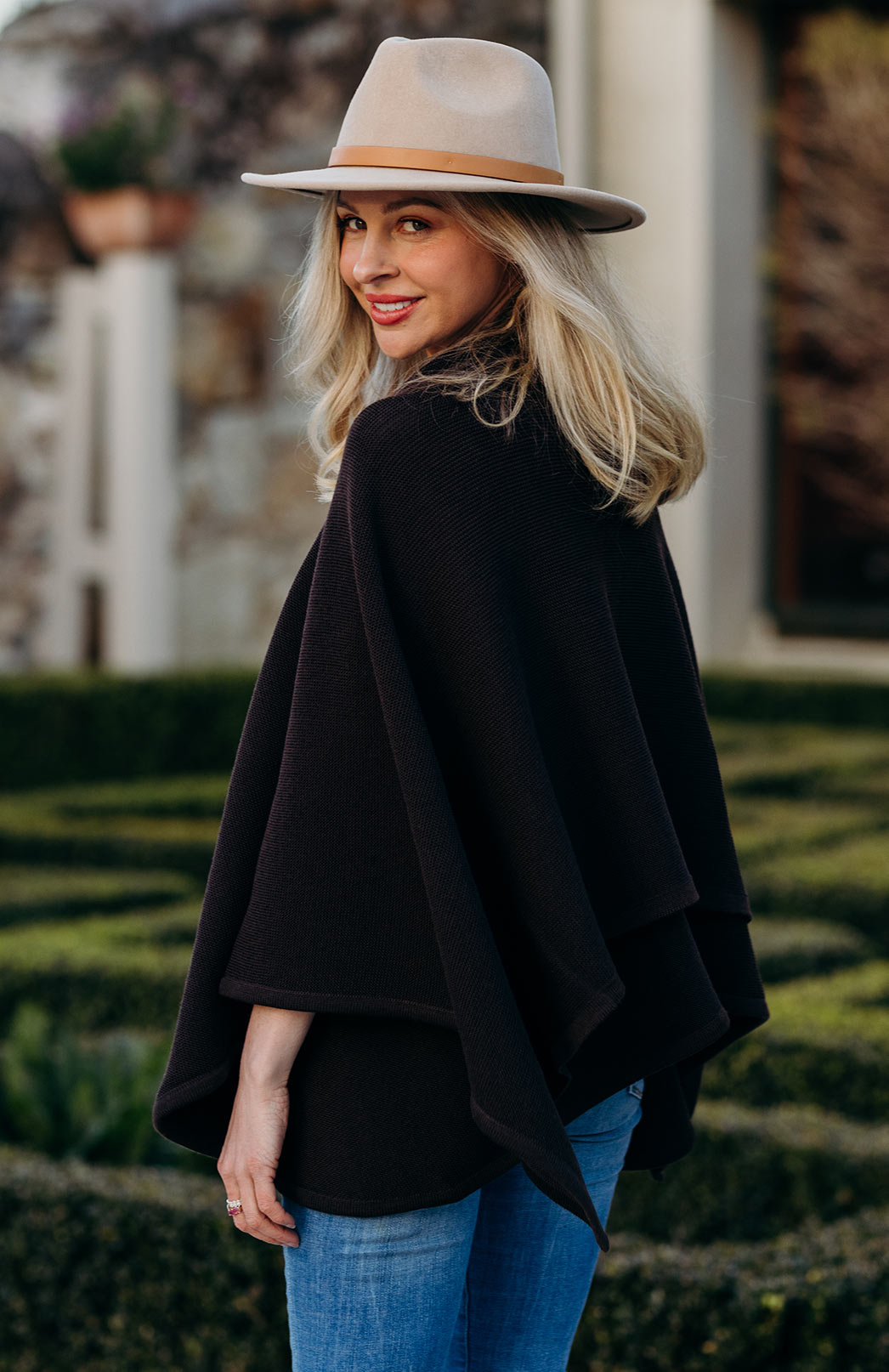 Chocolate Women's Merino Wool Classic Knitted  Sleeveless Wrap