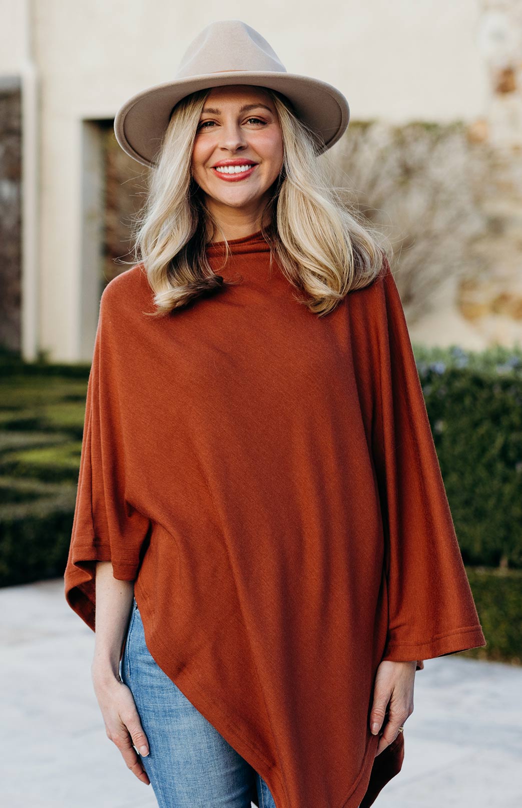 Cinnamon Women's Merino Wool Plain Poncho