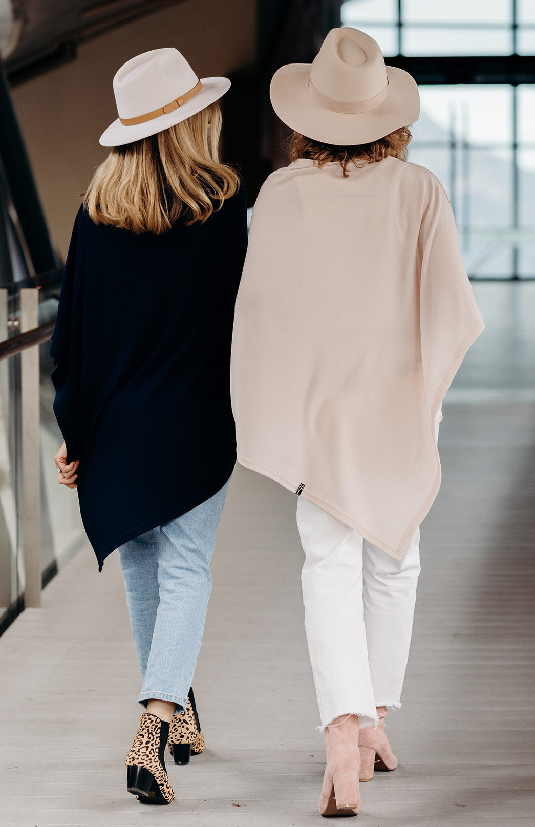 Nude Women's Merino Wool Plain Poncho