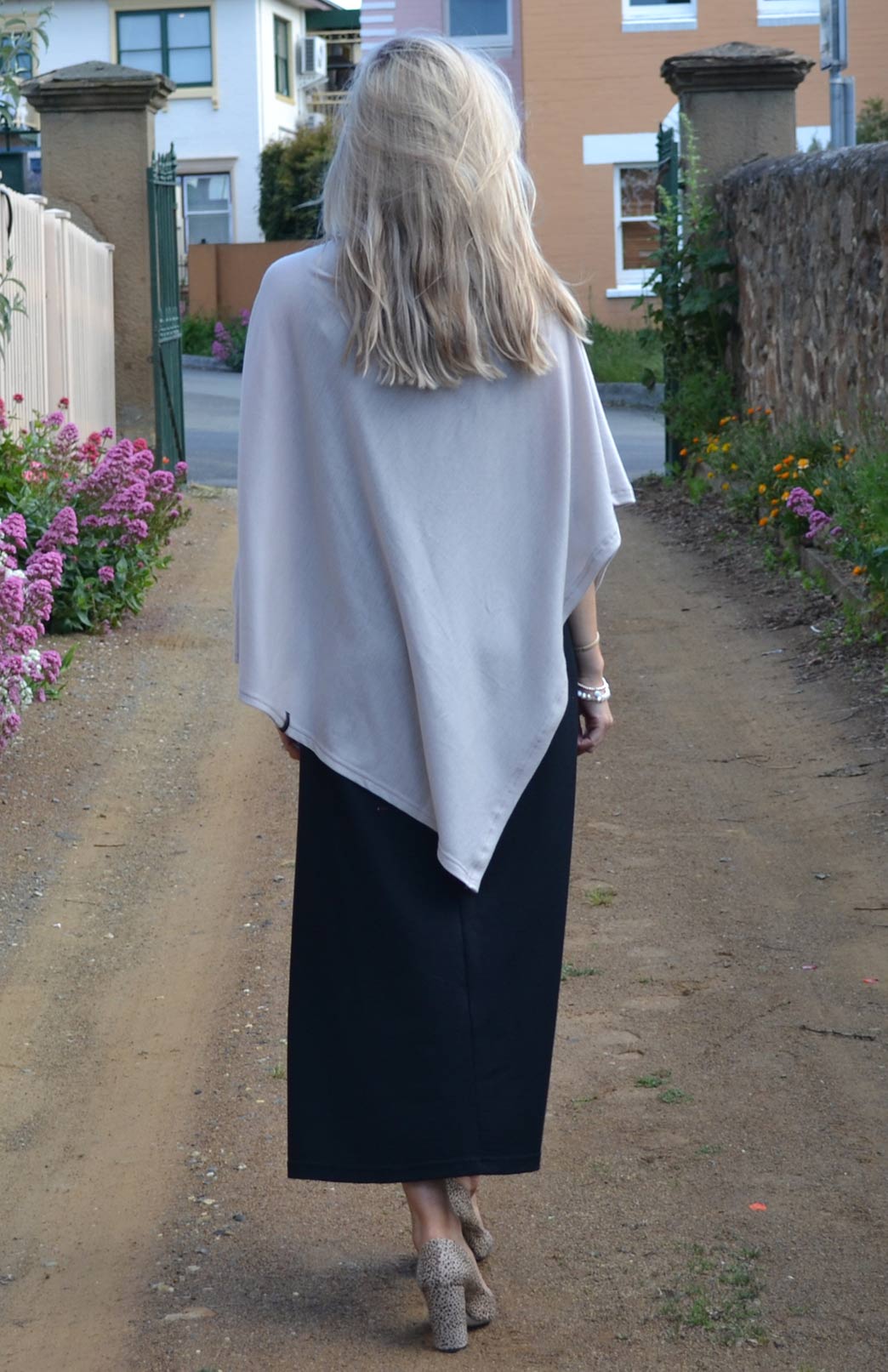 Ivory Women&#39;s Merino Wool Plain Poncho
