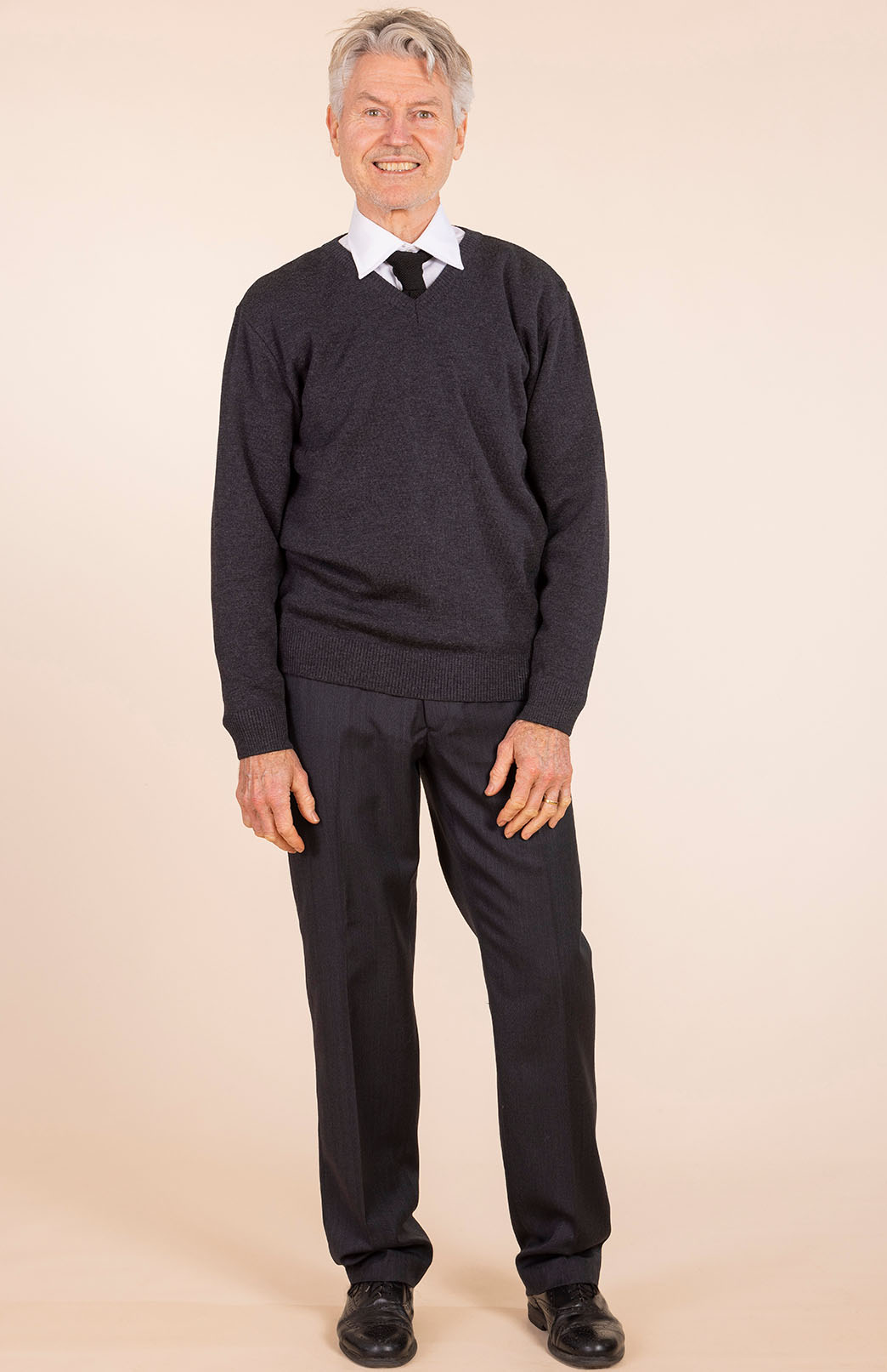 Charcoal Men's Merino Wool Knitted V-Neck Jumper