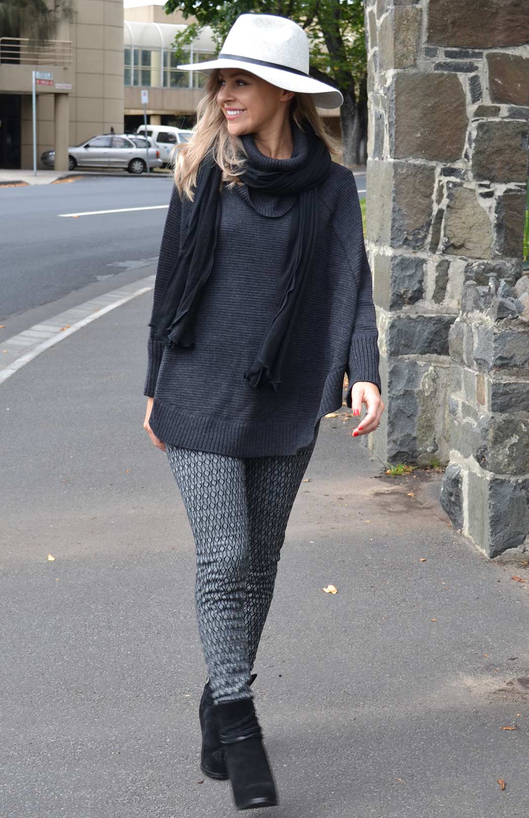 Black Women's Merino Wool Plain Scarf