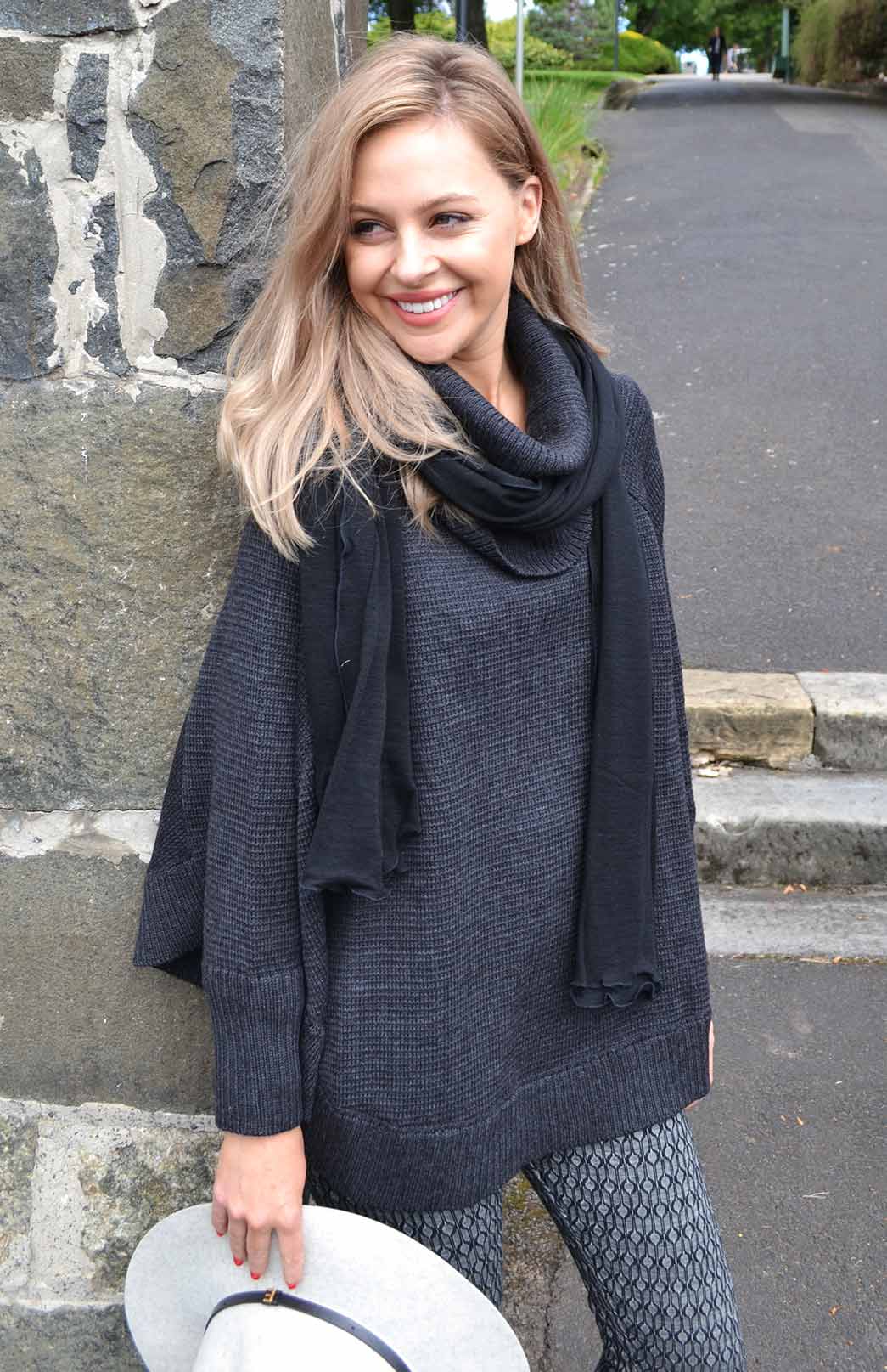 Black Women's Merino Wool Plain Scarf