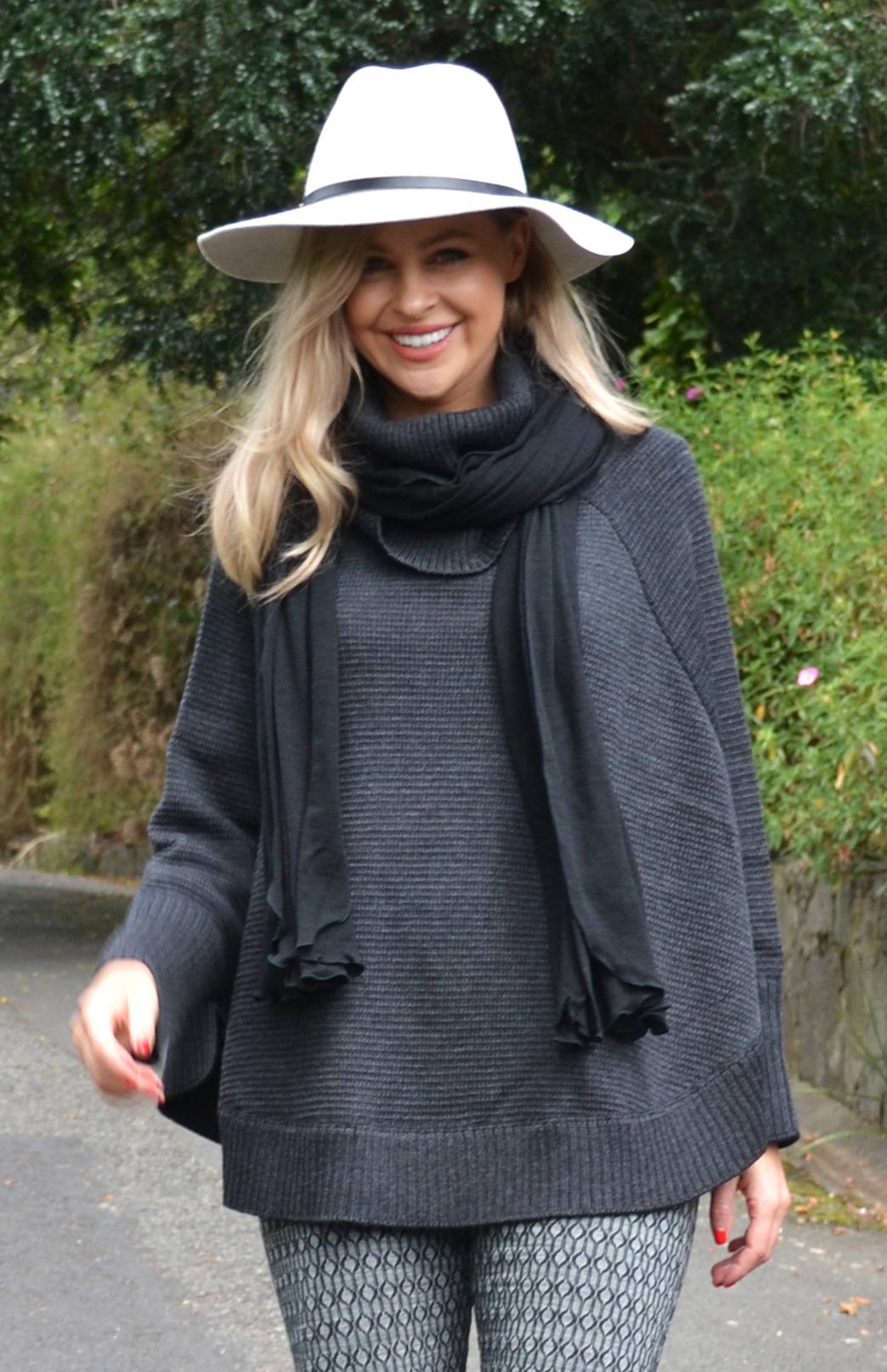 Black Women's Merino Wool Plain Scarf