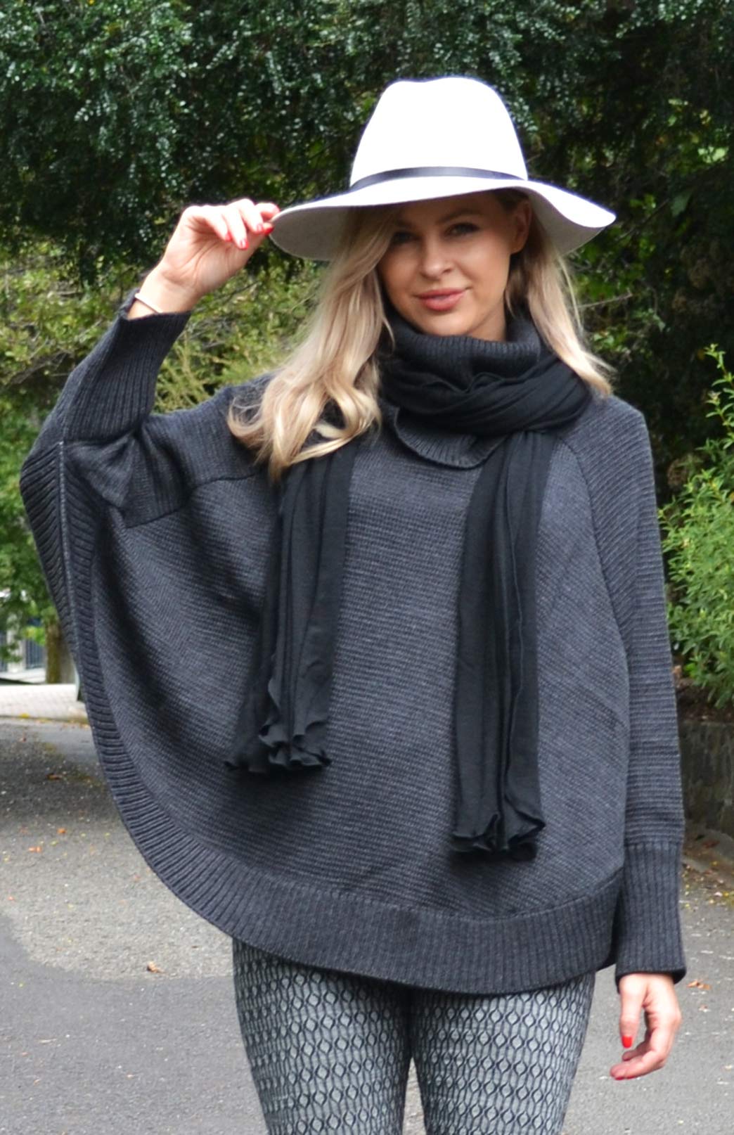Black Women's Merino Wool Plain Scarf