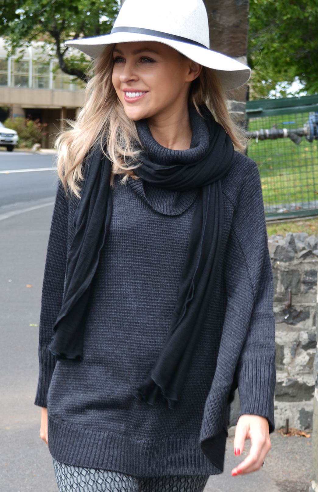 Black Women's Merino Wool Plain Scarf