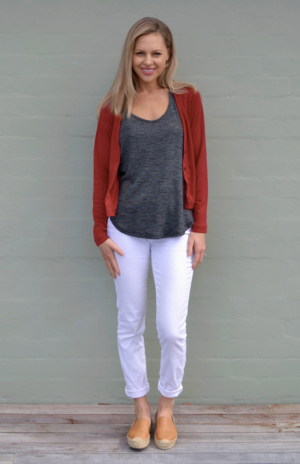 Shiraz Red Women's Cropped Cardigan with Long Sleeves
