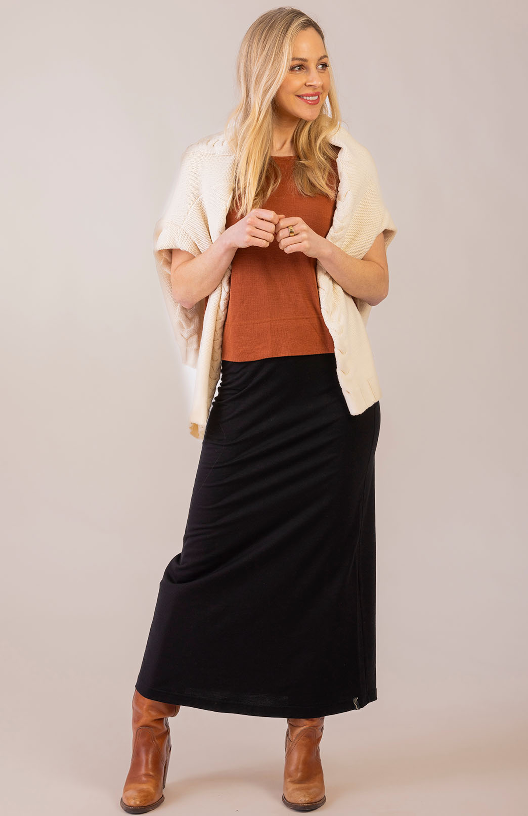 Black Women&#39;s Merino Wool Maxi Skirt
