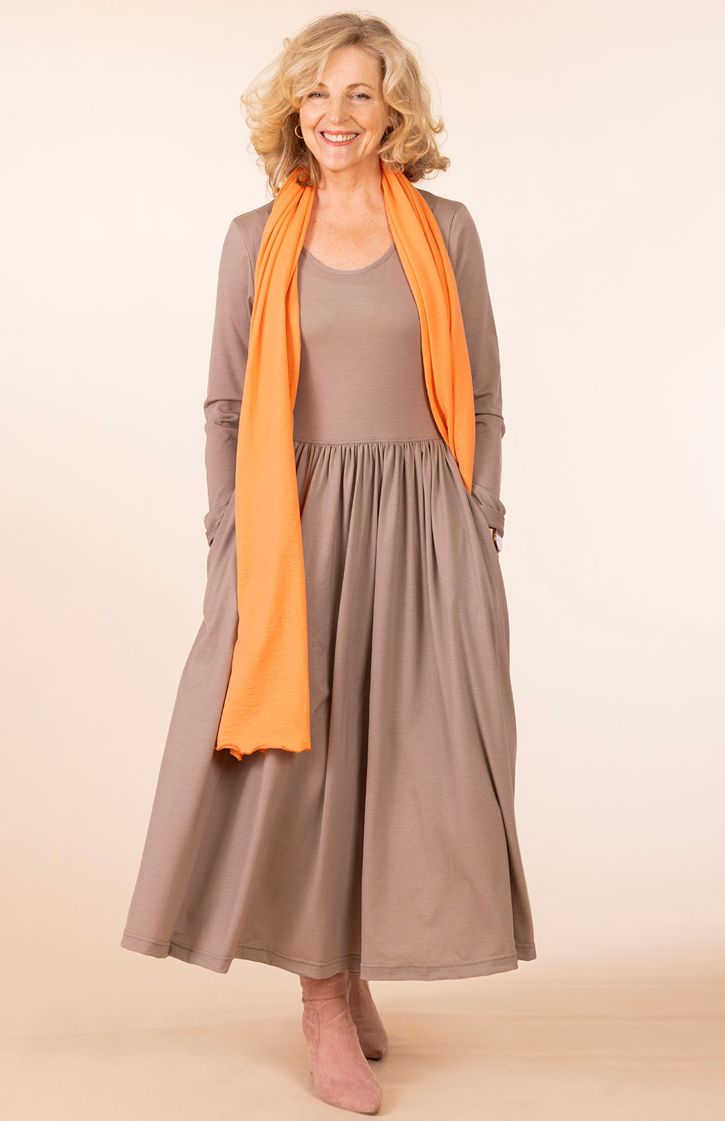 Soft Mocha Women's scoop neck merino wool long sleeved gathered waist dress with pockets