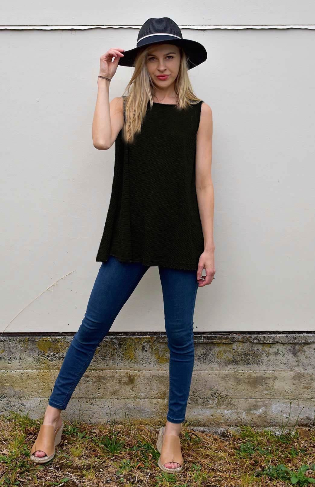 Black Women&#39;s Merino Wool Sleeveless Flutter Top
