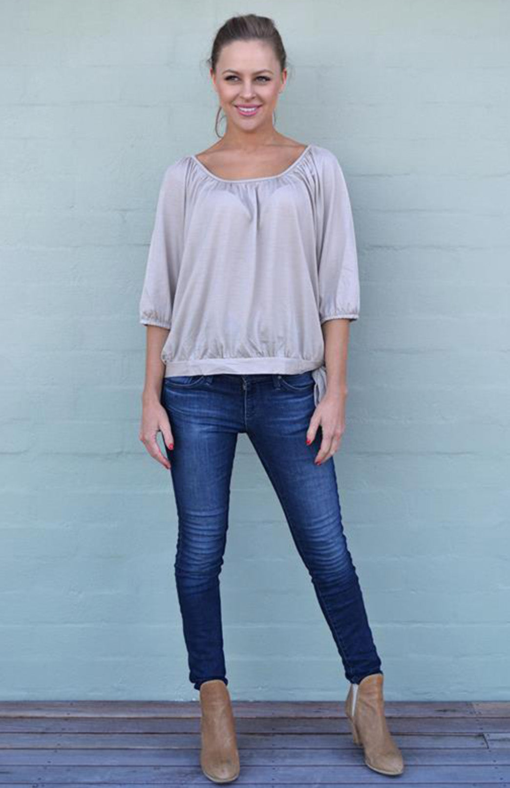 Armani Grey Women&#39;s Merino Wool Elbow Length Sleeve Top with Tie Detail
