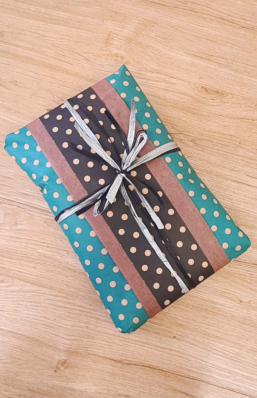Gift Wrapping with Tasmanian Gift Card