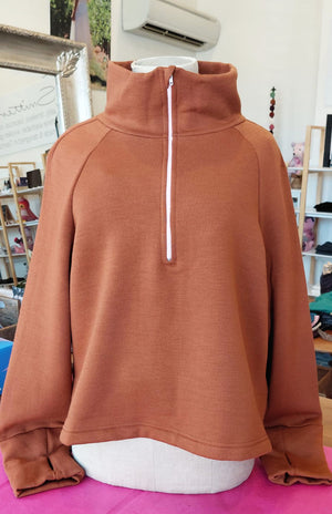 Cinnamon with Pink Zip