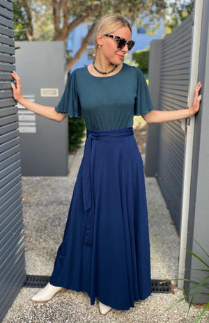 Long navy skirt outfit cheap