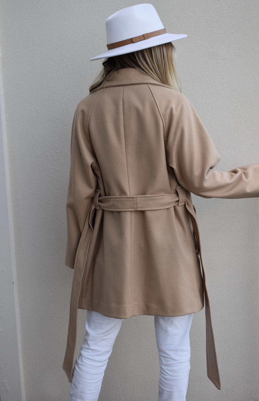 Camel Women's Merino and Cashmere Coat with Belt Tie 