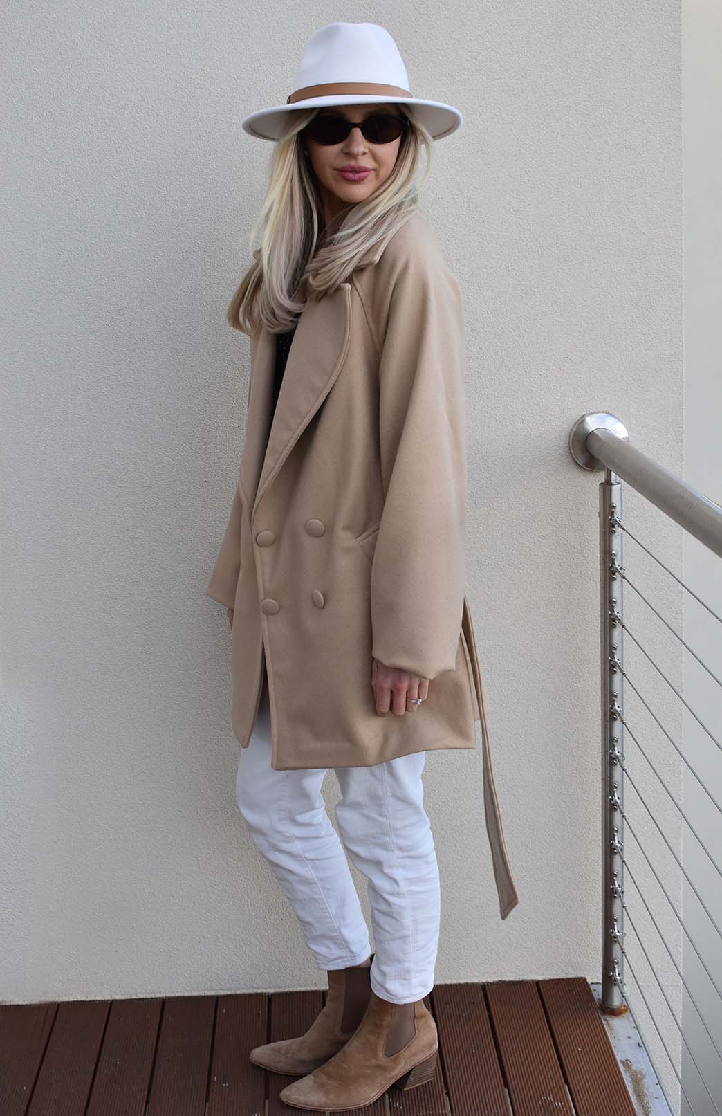 Camel Women's Merino and Cashmere Coat with Belt Tie 
