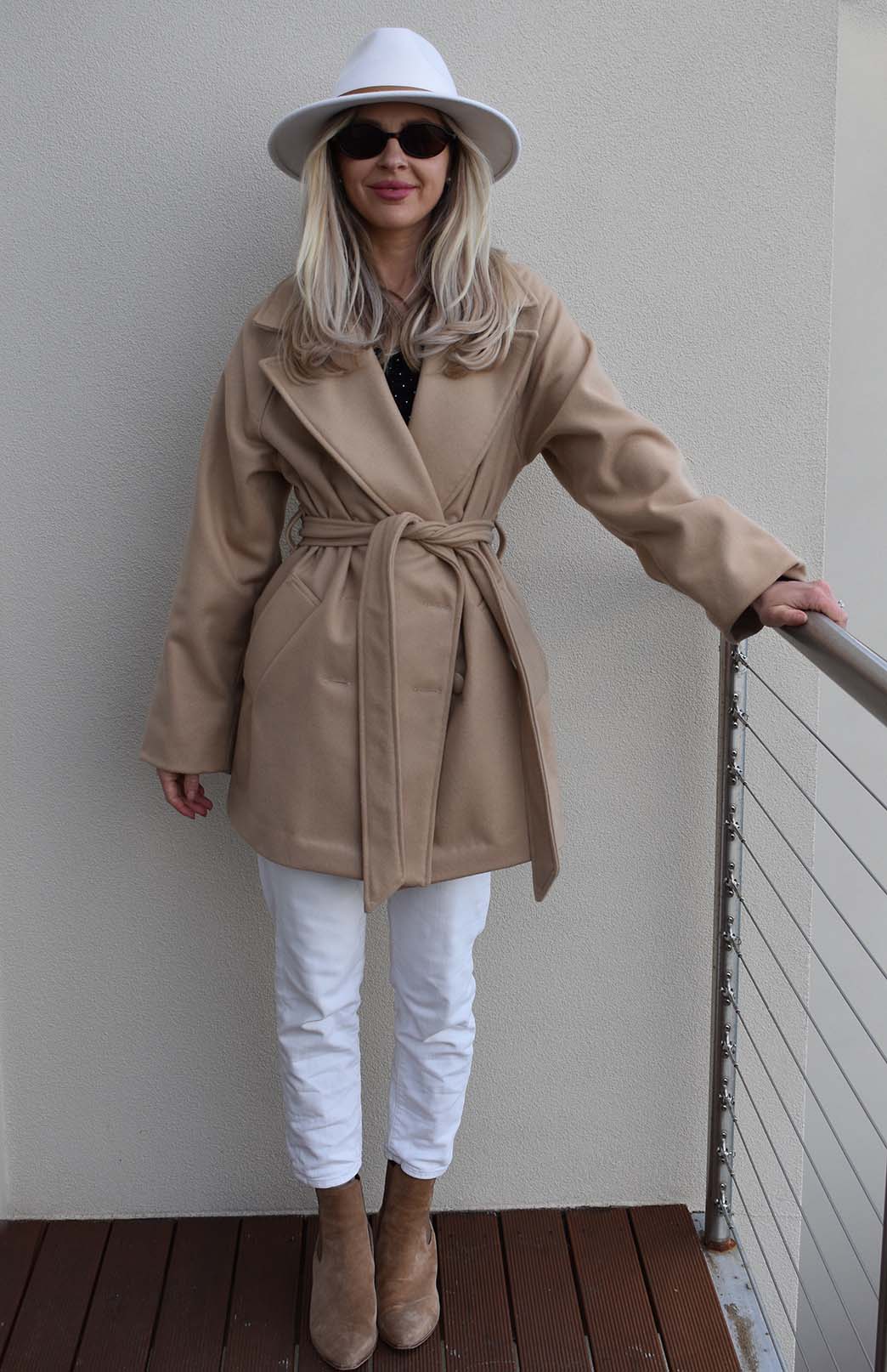 Camel Women's Merino and Cashmere Coat with Belt Tie 