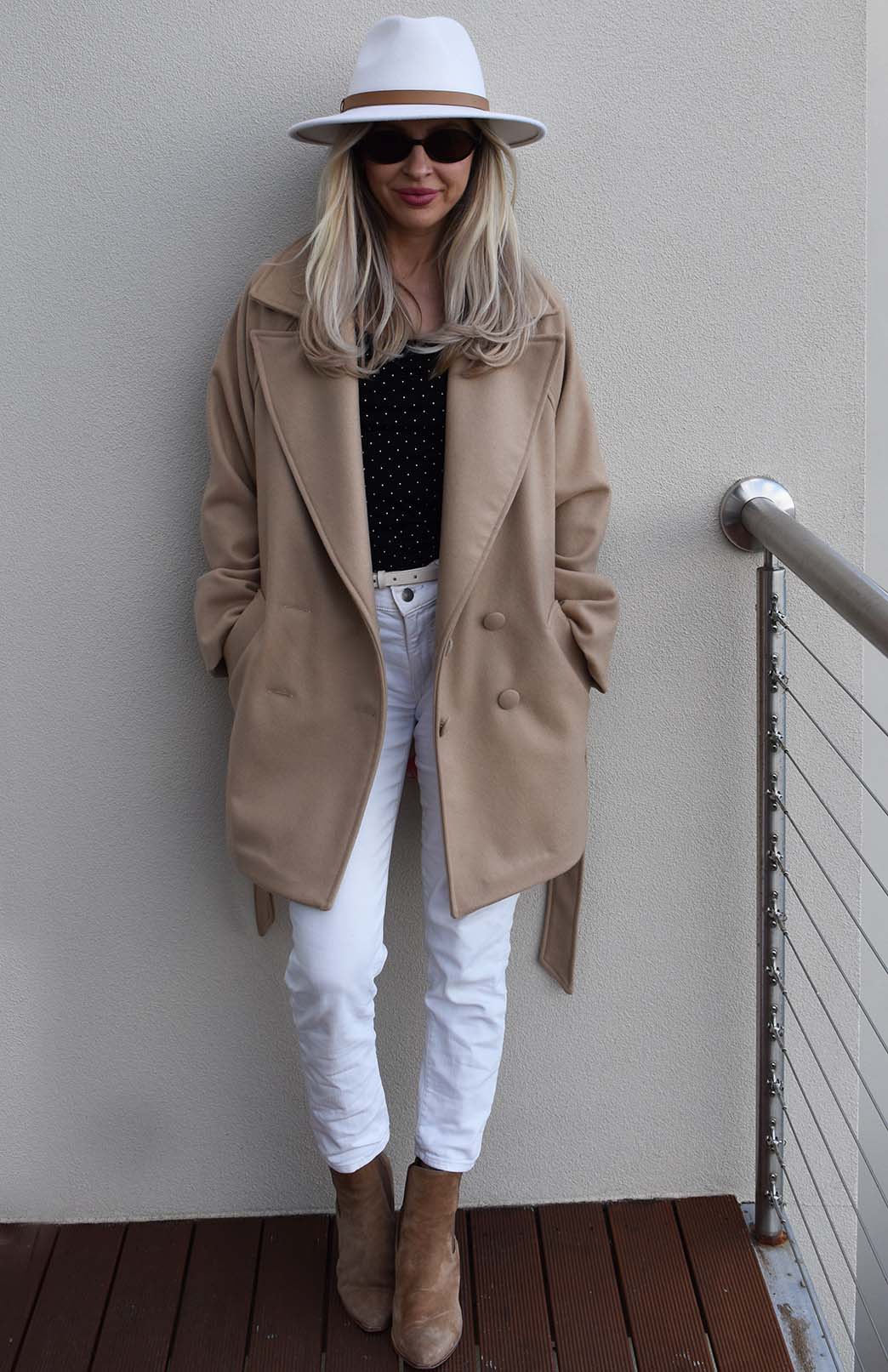 Camel Women's Merino and Cashmere Coat with Belt Tie 