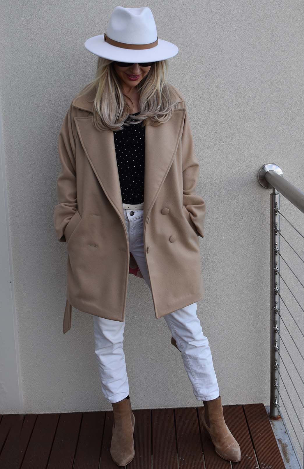 Camel Women's Merino and Cashmere Coat with Belt Tie 