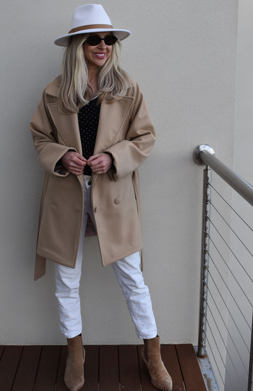 Camel Women's Merino and Cashmere Coat with Belt Tie 