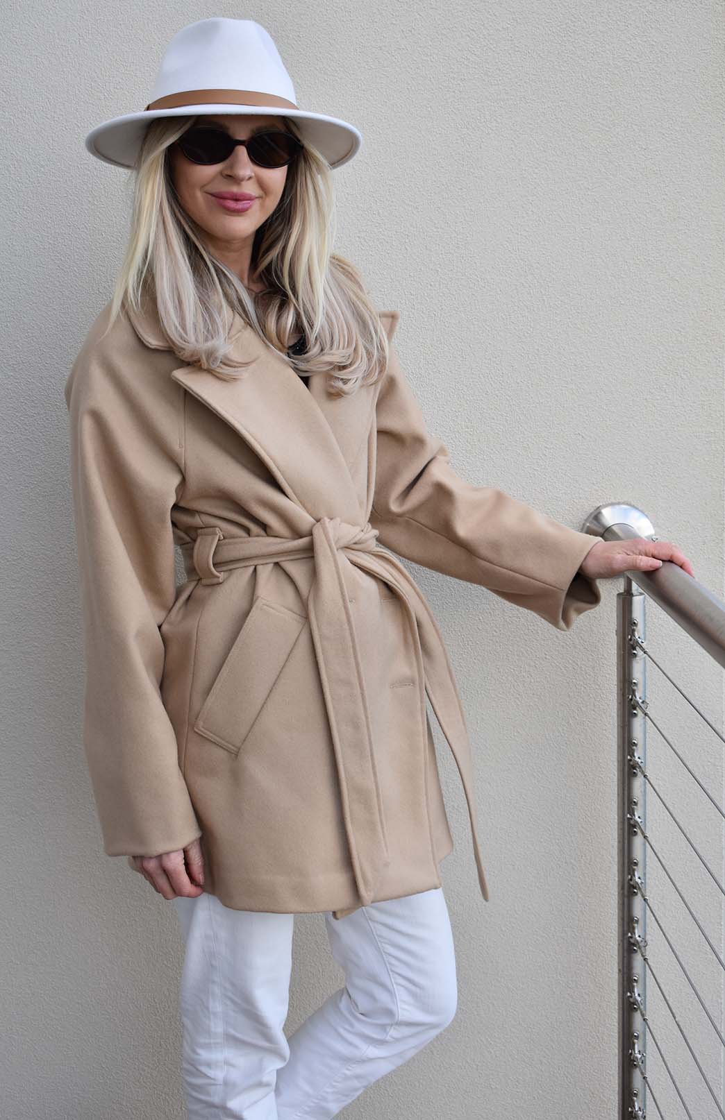Camel Women's Merino and Cashmere Coat with Belt Tie 