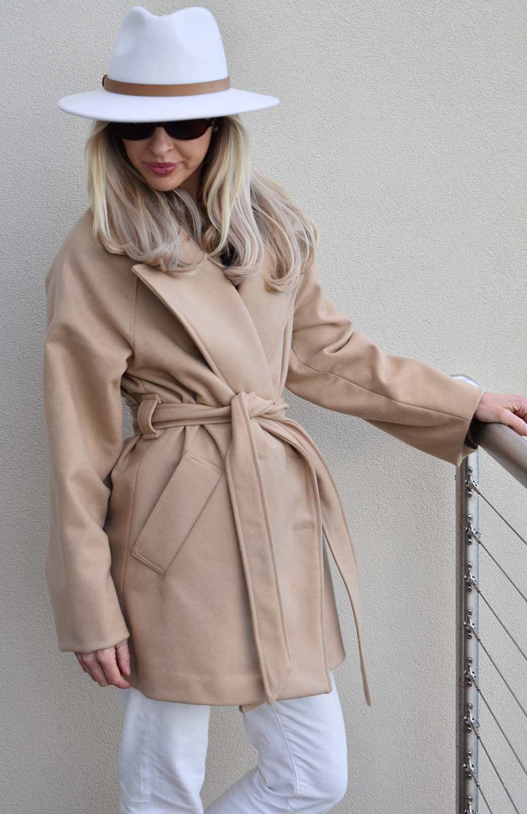 Camel Women's Merino and Cashmere Coat with Belt Tie 